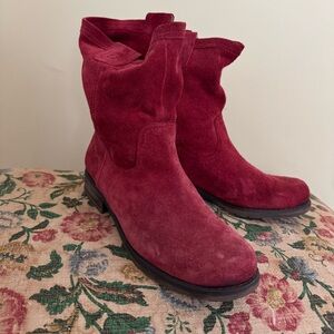 Naturalizer Basha Red Suede Women's Boots, size 7